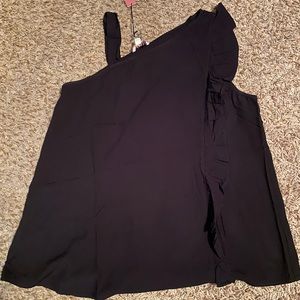 Black top size large